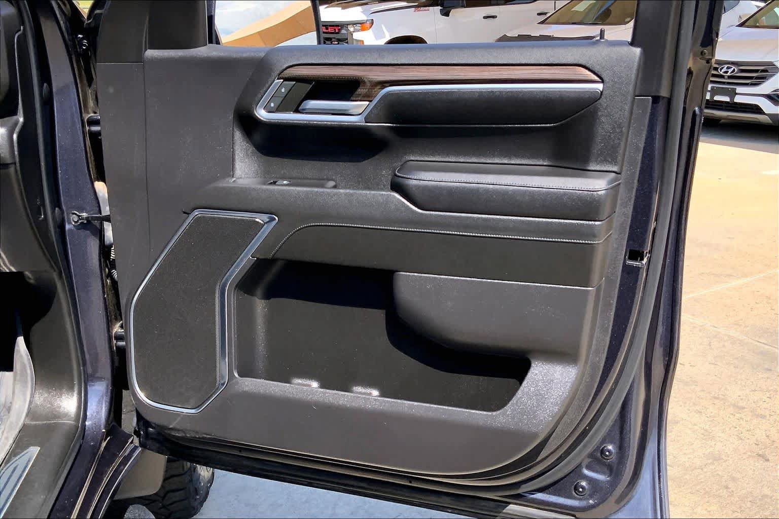 Used 2022 Chevrolet Silverado 1500 RST AWD/4WD image 23