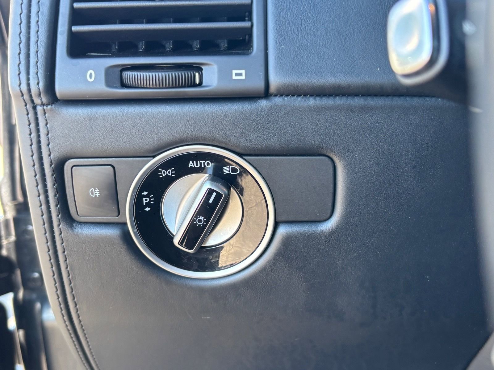 Used 2015 Mercedes-Benz G 63 AMG 4MATIC image 31