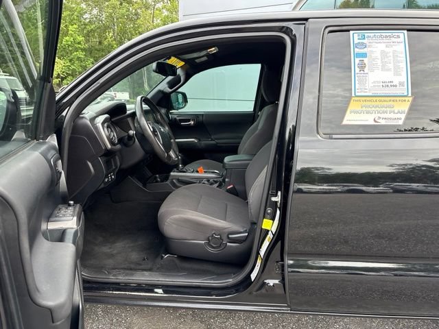 Used 2017 Toyota Tacoma TRD Sport w/ Tow Package (A/T) AWD/4WD image 11