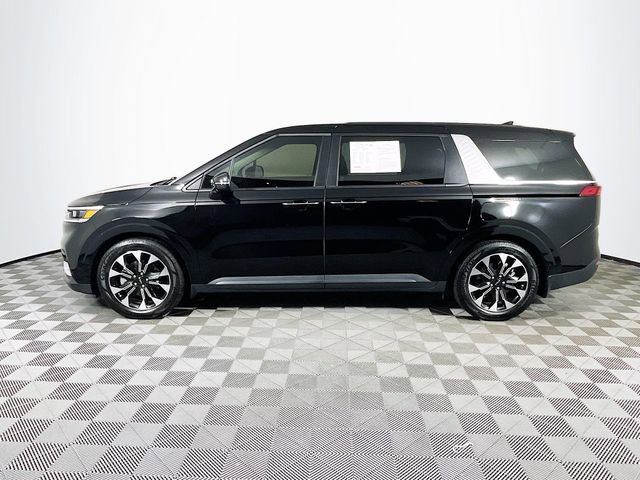 Used 2024 Kia Carnival EX image 5