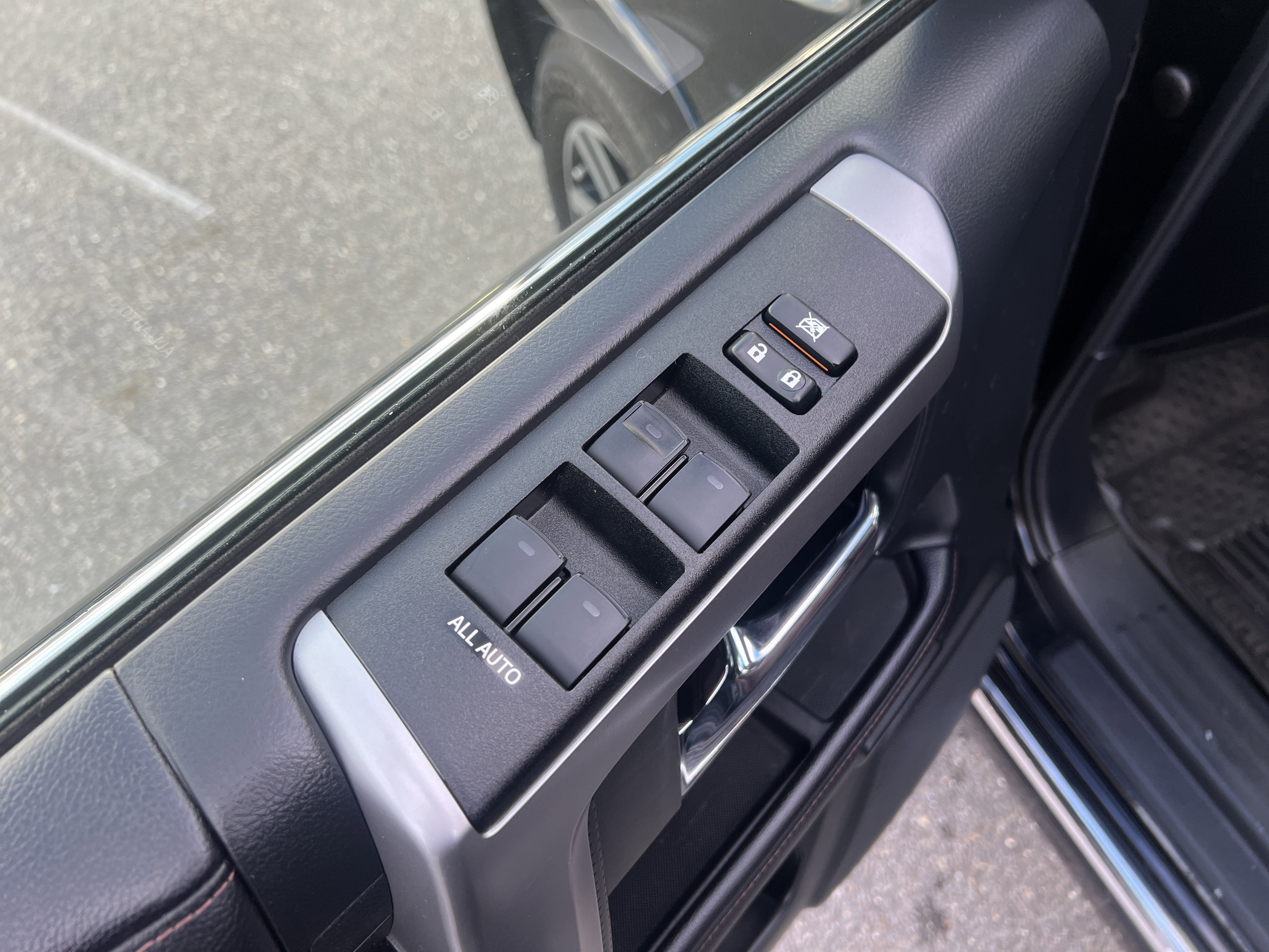 Used 2023 Toyota 4Runner Limited image 20