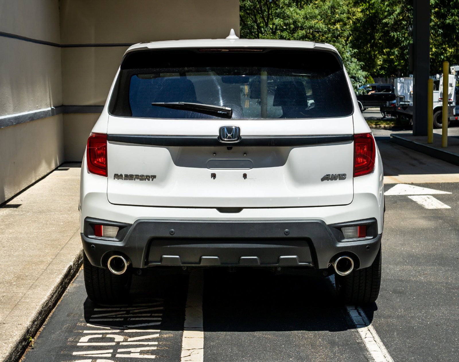 Used 2023 Honda Passport EX-L image 6
