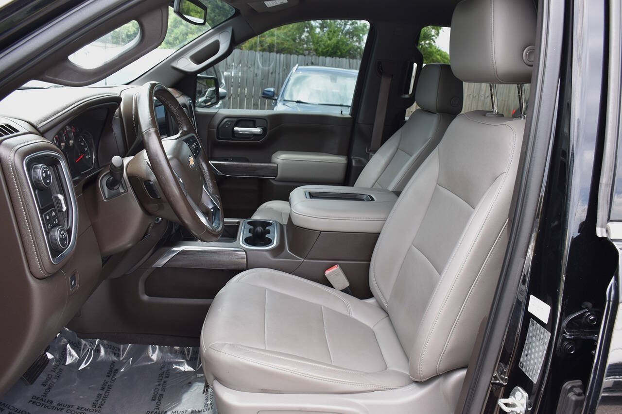 Used 2019 Chevrolet Silverado 1500 LTZ w/ LTZ Convenience Package RWD image 9