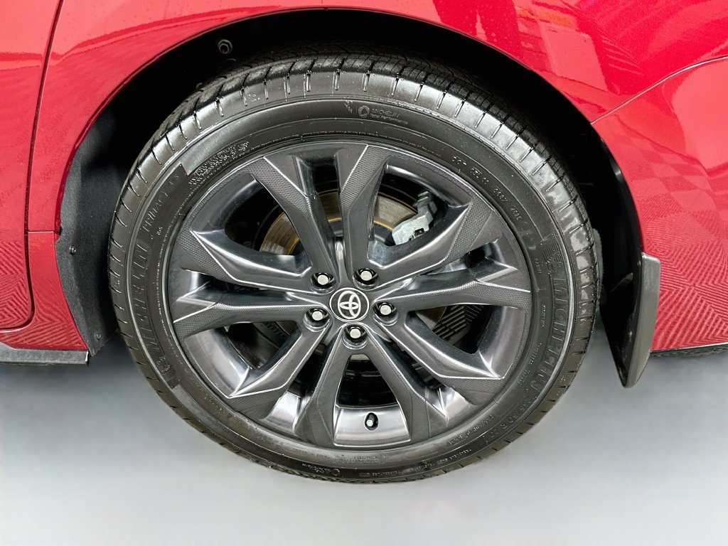 Certified 2026 Toyota Sienna XSE FWD image 32
