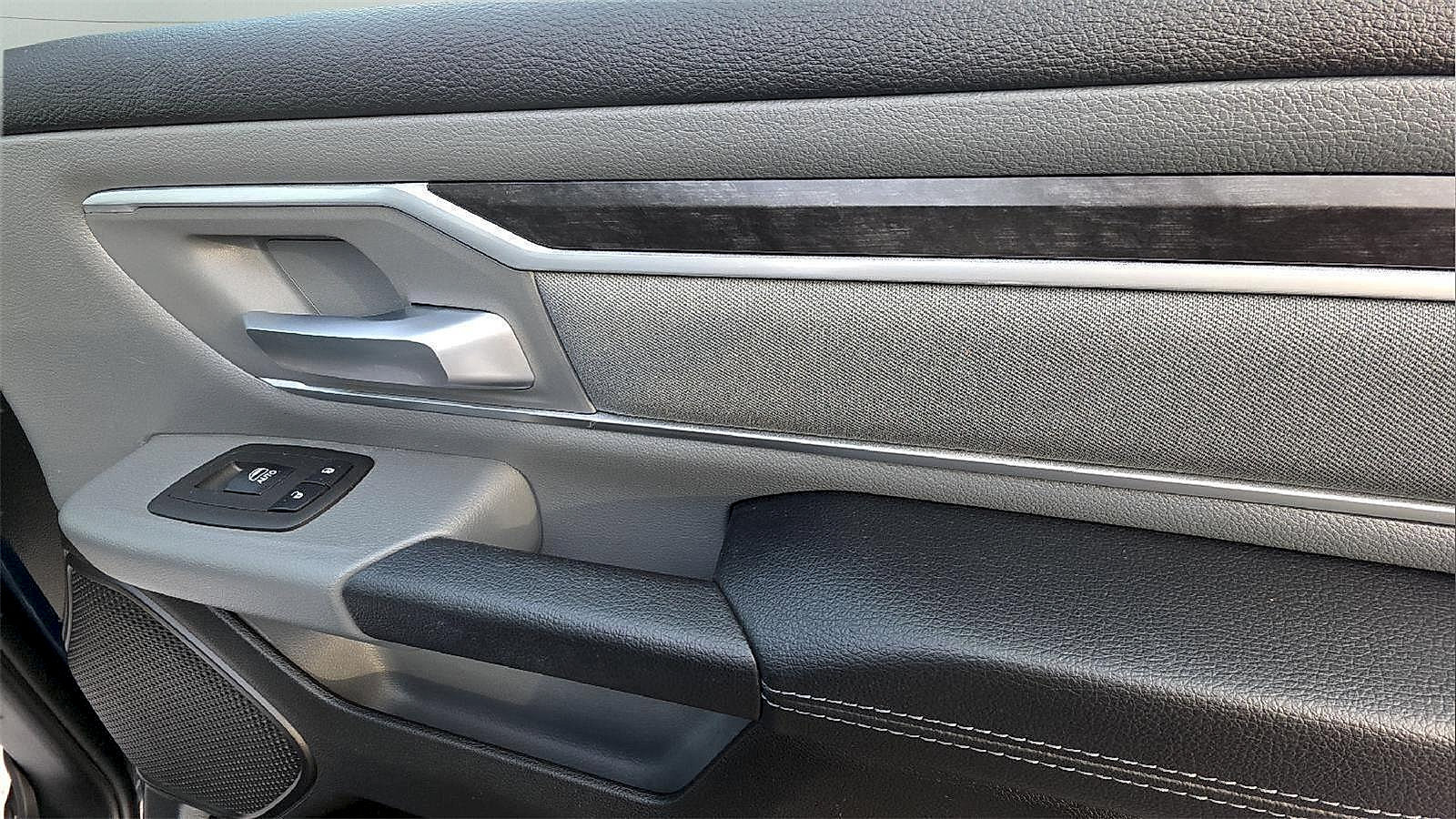 Used 2022 RAM 1500 Big Horn AWD/4WD image 23