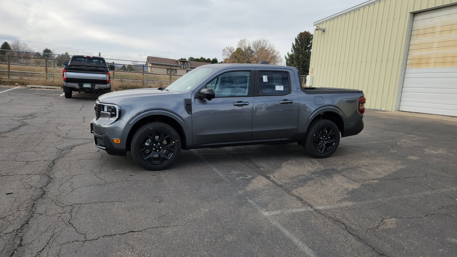 New 2025 Ford Maverick Lariat w/ Black Appearance Package image 4