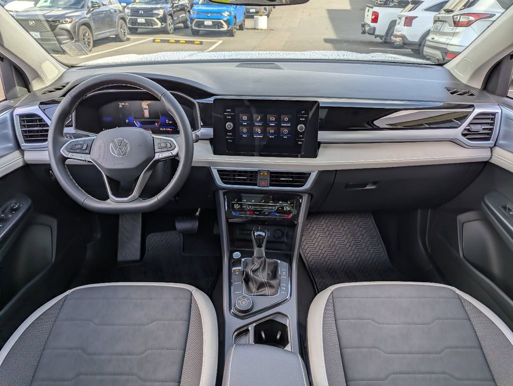 New 2026 Volkswagen Taos SE AWD/4WD image 24