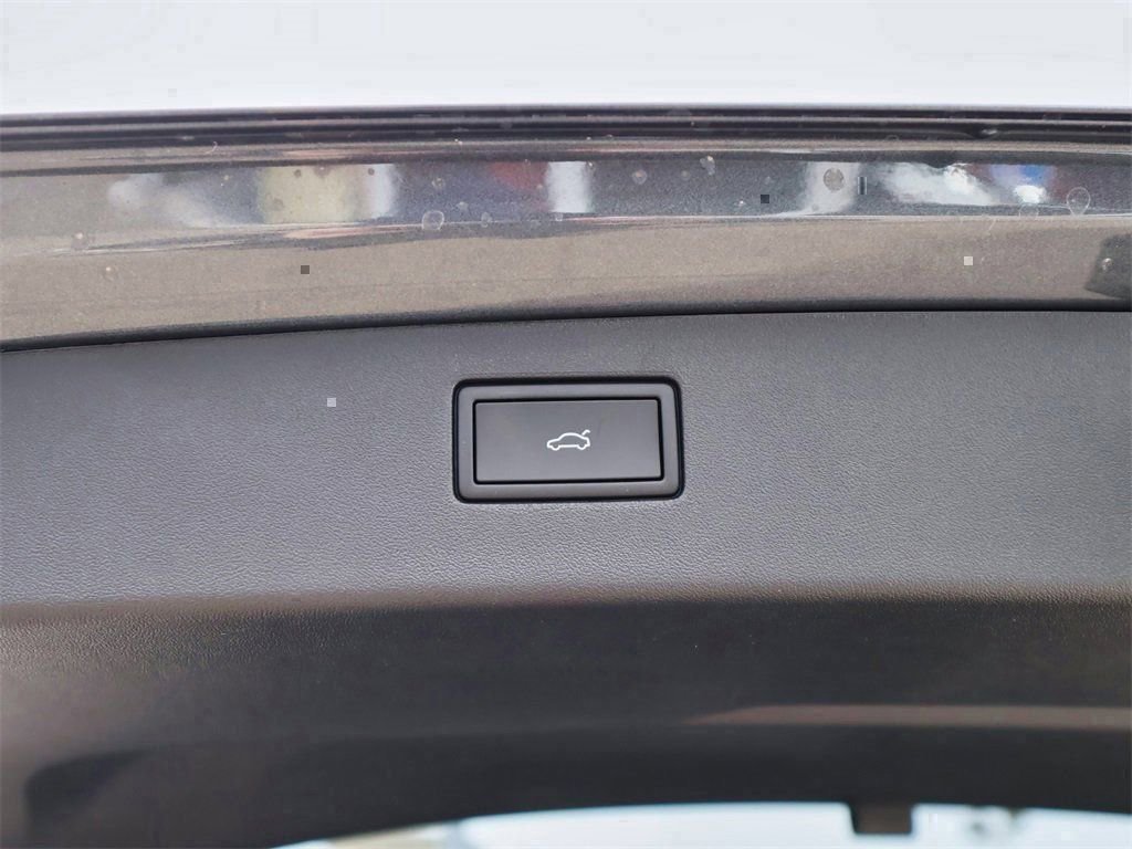 New 2026 Volkswagen Tiguan SE image 11