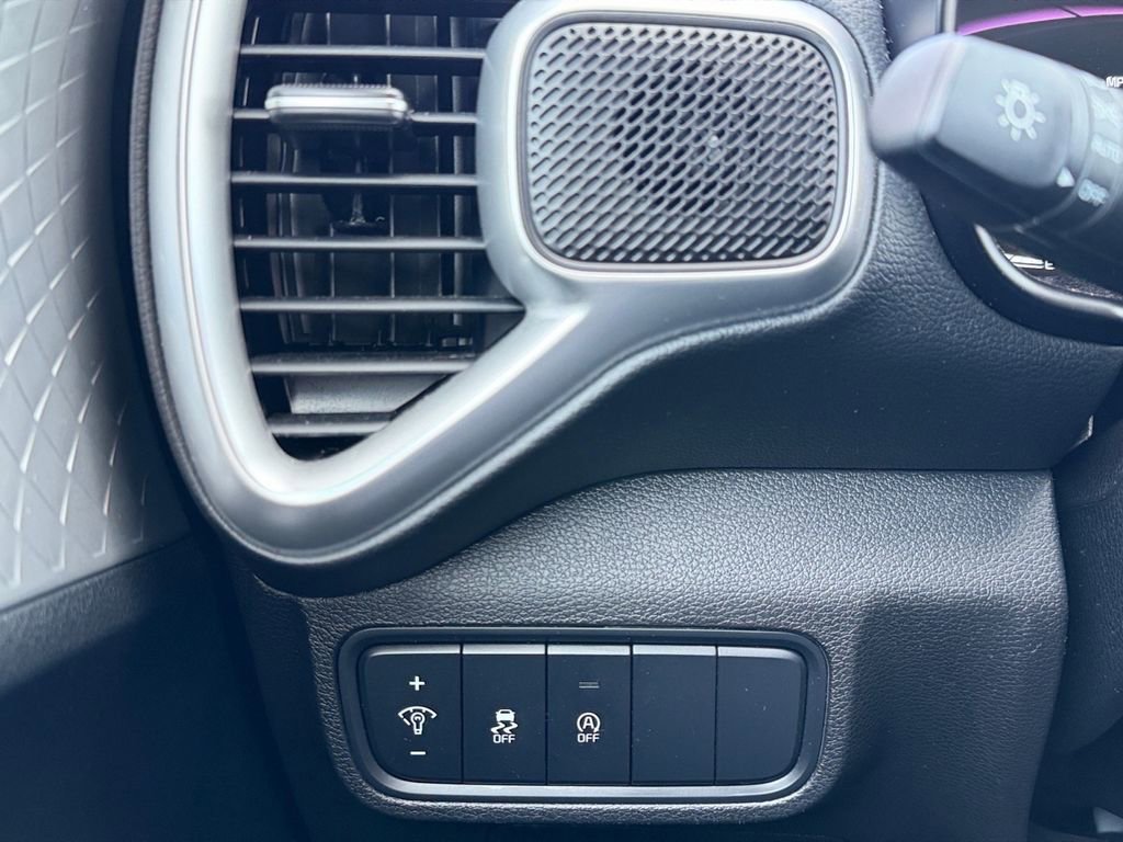 Used 2024 Kia Soul LX w/ Option Group 015 image 19