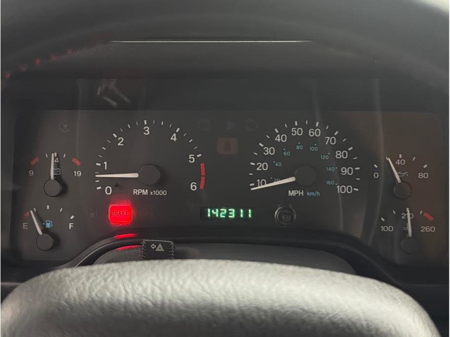 Used 2000 Jeep Wrangler Sport AWD/4WD image 15