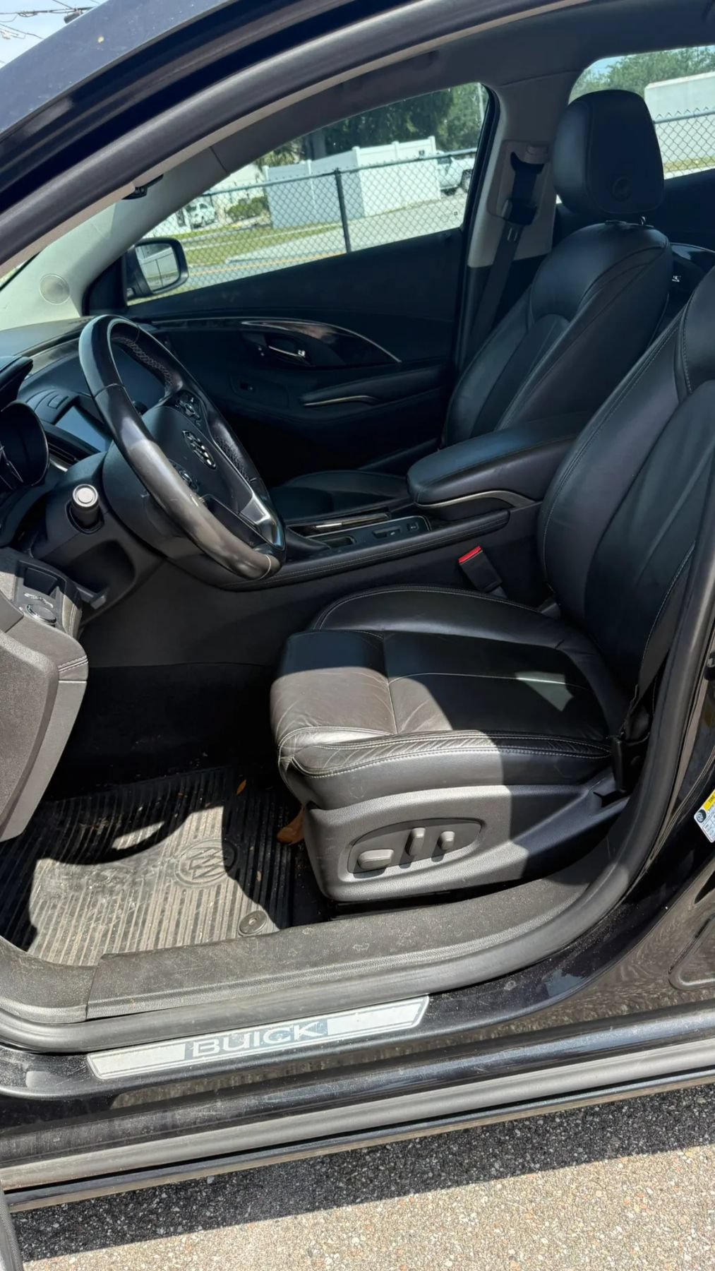 Used 2015 Buick LaCrosse Leather AWD/4WD image 9