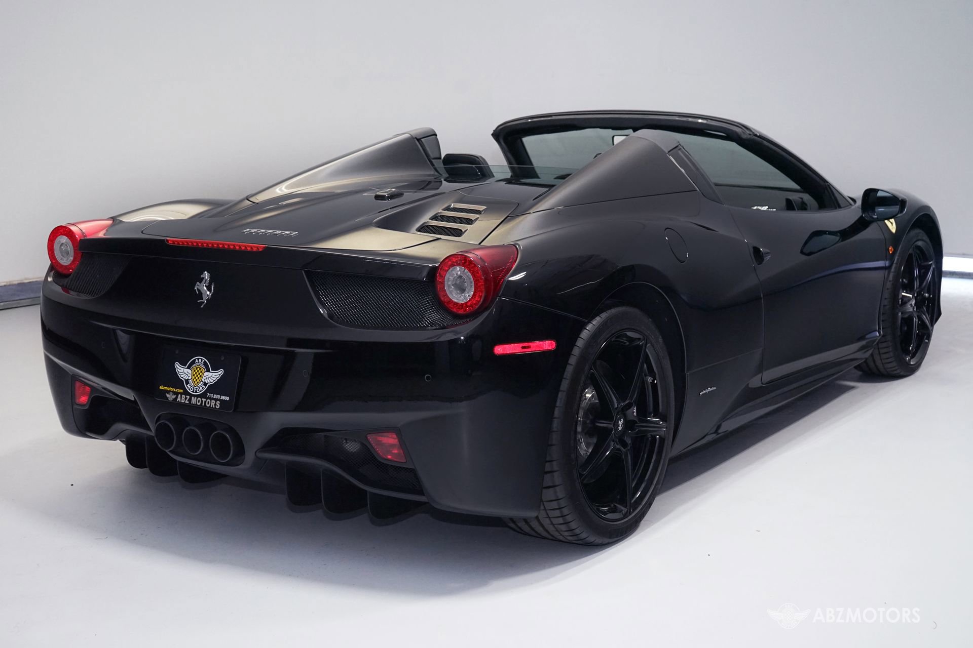 Used 2015 Ferrari 458 Spider image 6