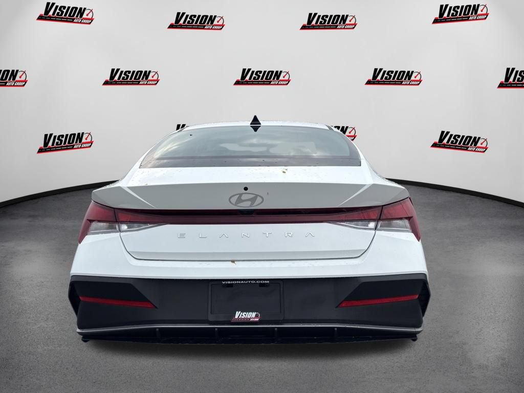 New 2026 Hyundai Elantra SE FWD image 6