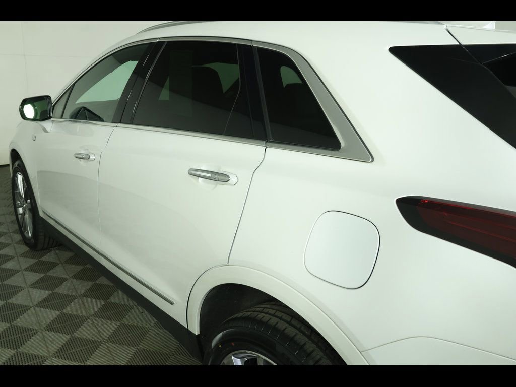 Used 2023 Cadillac XT5 Premium Luxury w/ LPO, Floor Liner Package AWD/4WD image 21