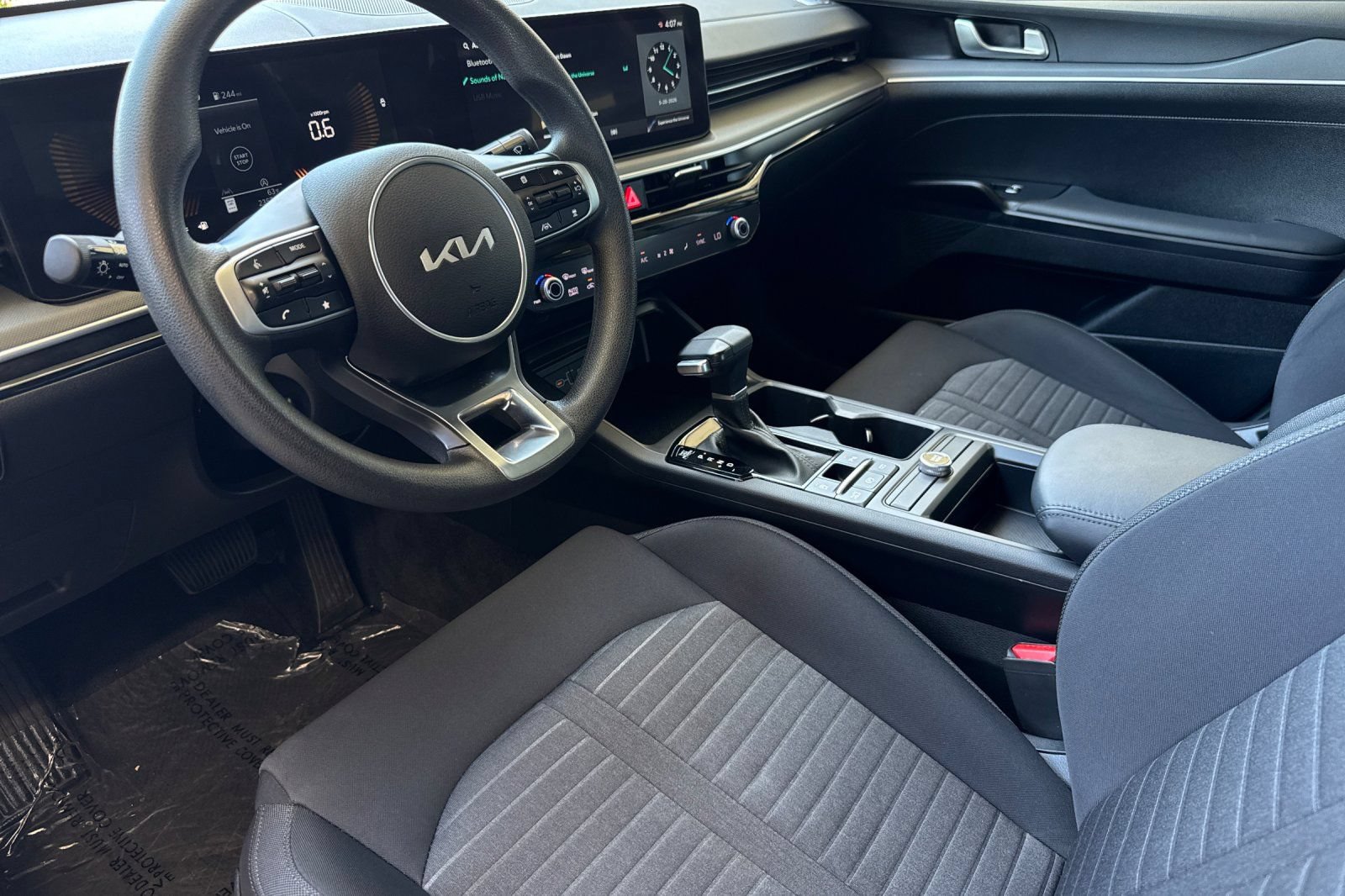 Used 2025 Kia K5 LXS FWD image 10