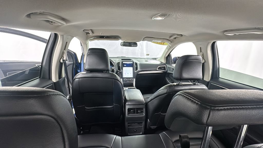 Used 2023 Ford Edge SEL image 17