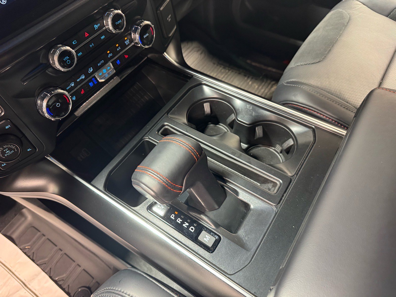 Used 2025 Ford F150 Raptor AWD/4WD image 13