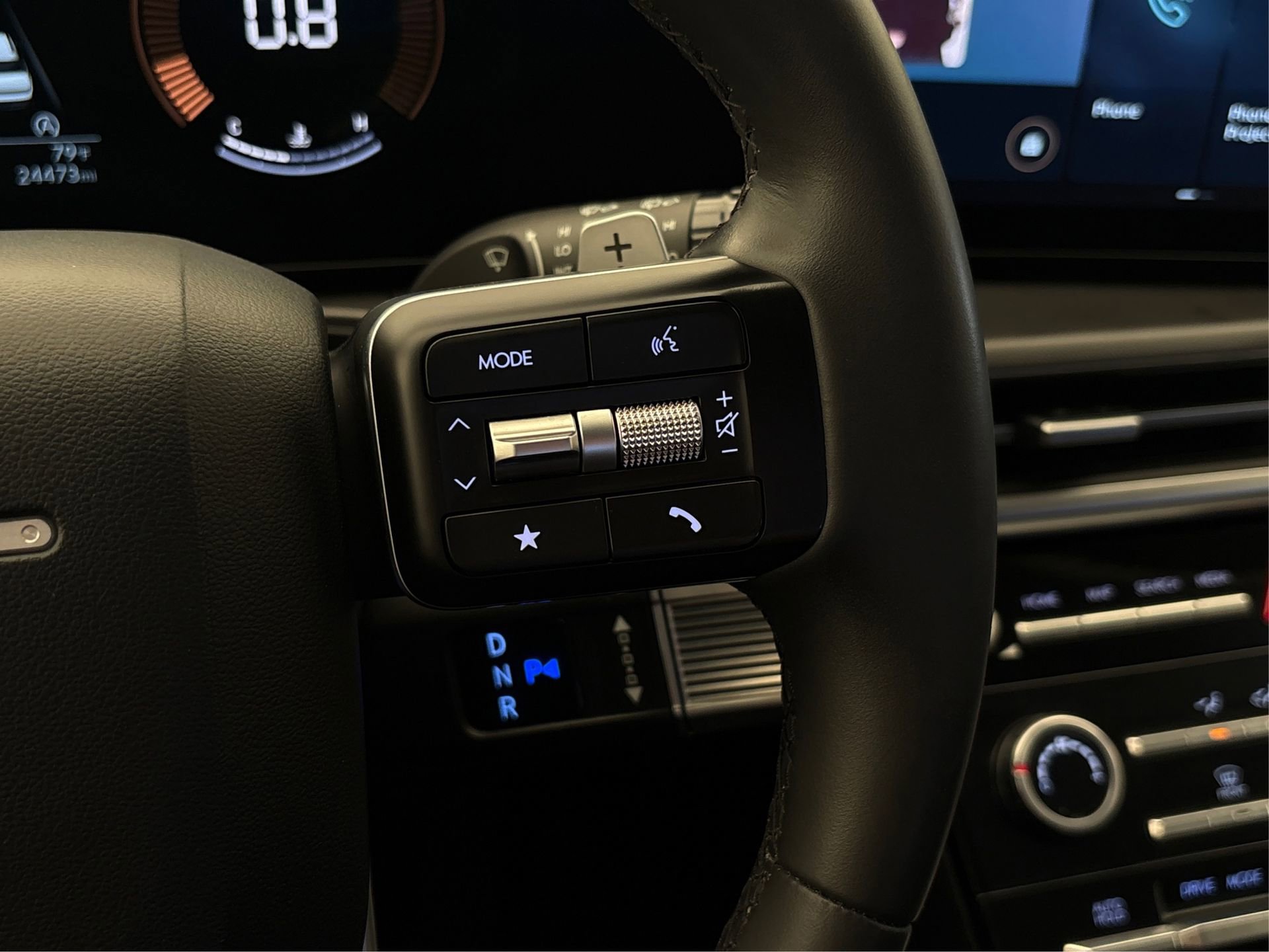 Used 2024 Hyundai Santa Fe SE image 27