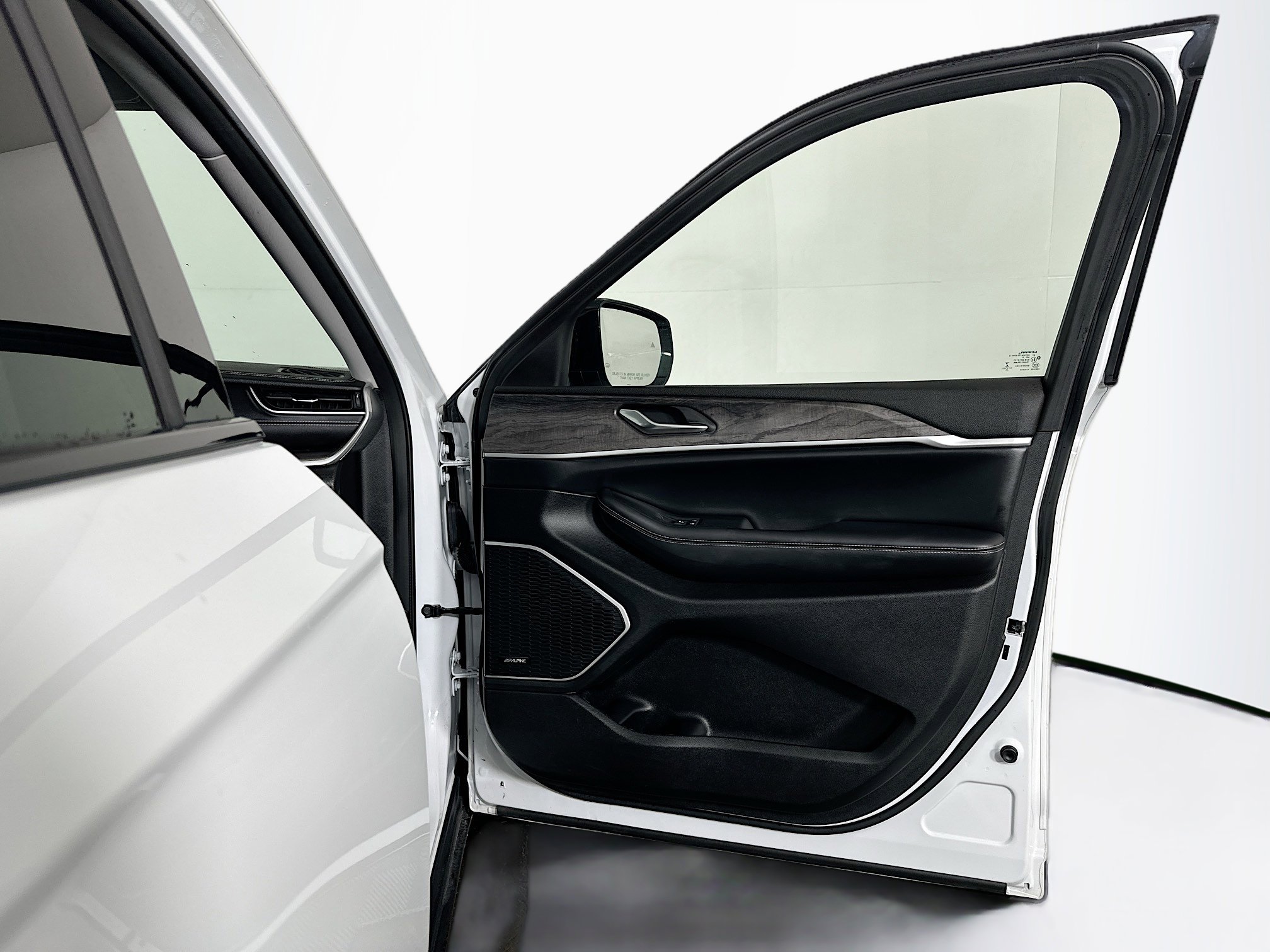 Used 2022 Jeep Grand Cherokee L Limited image 35