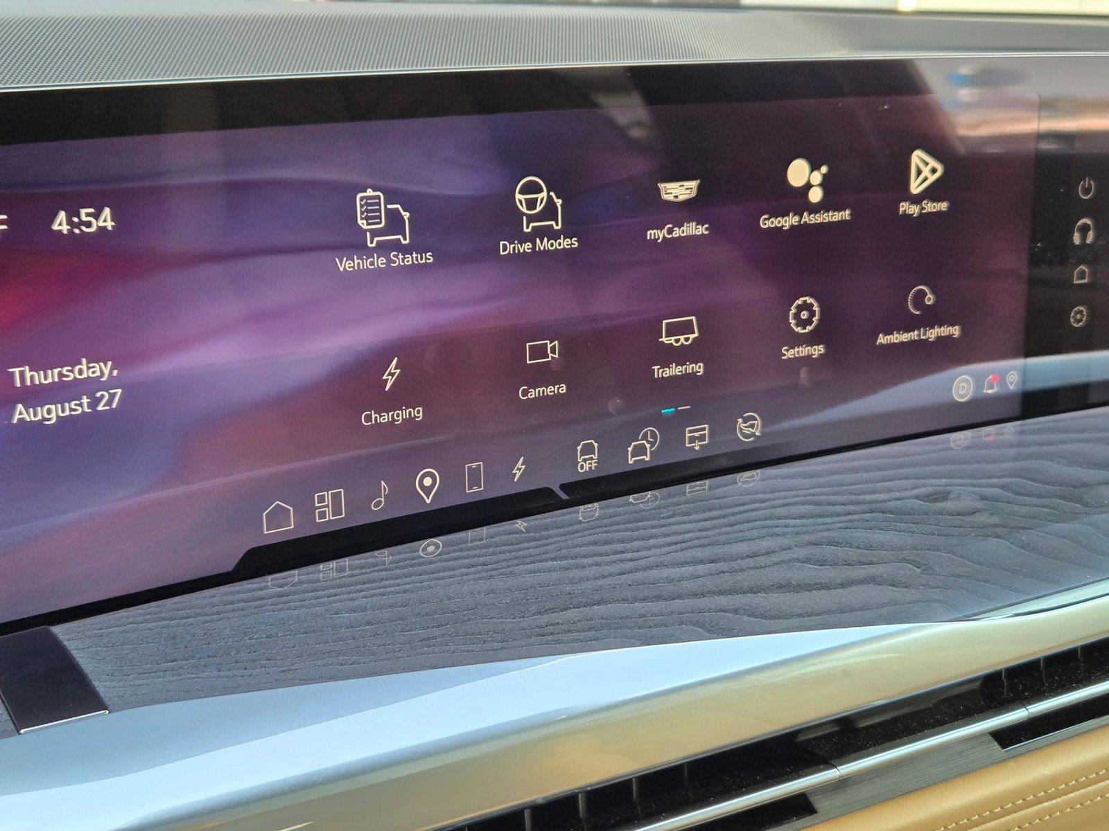 Certified 2026 Cadillac Escalade IQ Luxury 2 AWD/4WD image 18
