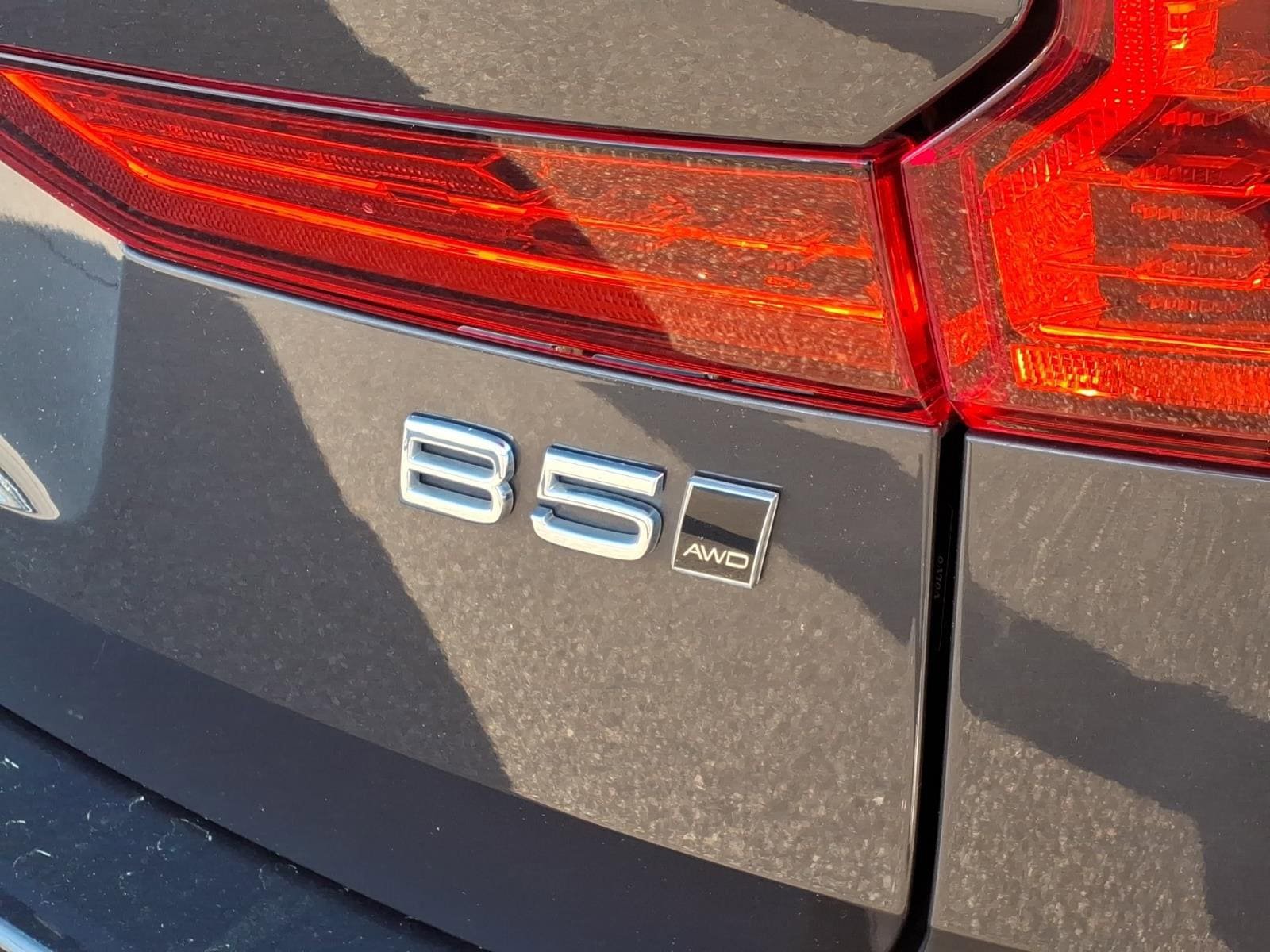 Certified 2025 Volvo XC60 B5 Plus AWD/4WD image 6