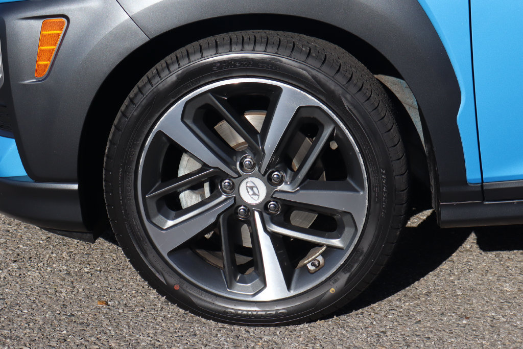 Used 2020 Hyundai Kona Limited AWD/4WD image 46