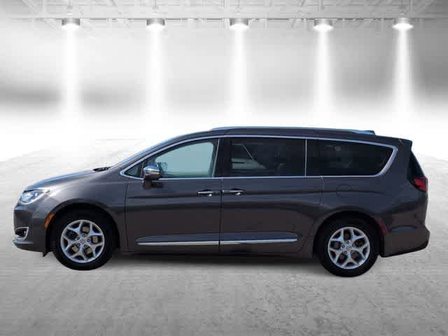 Used 2020 Chrysler Pacifica Limited FWD image 5