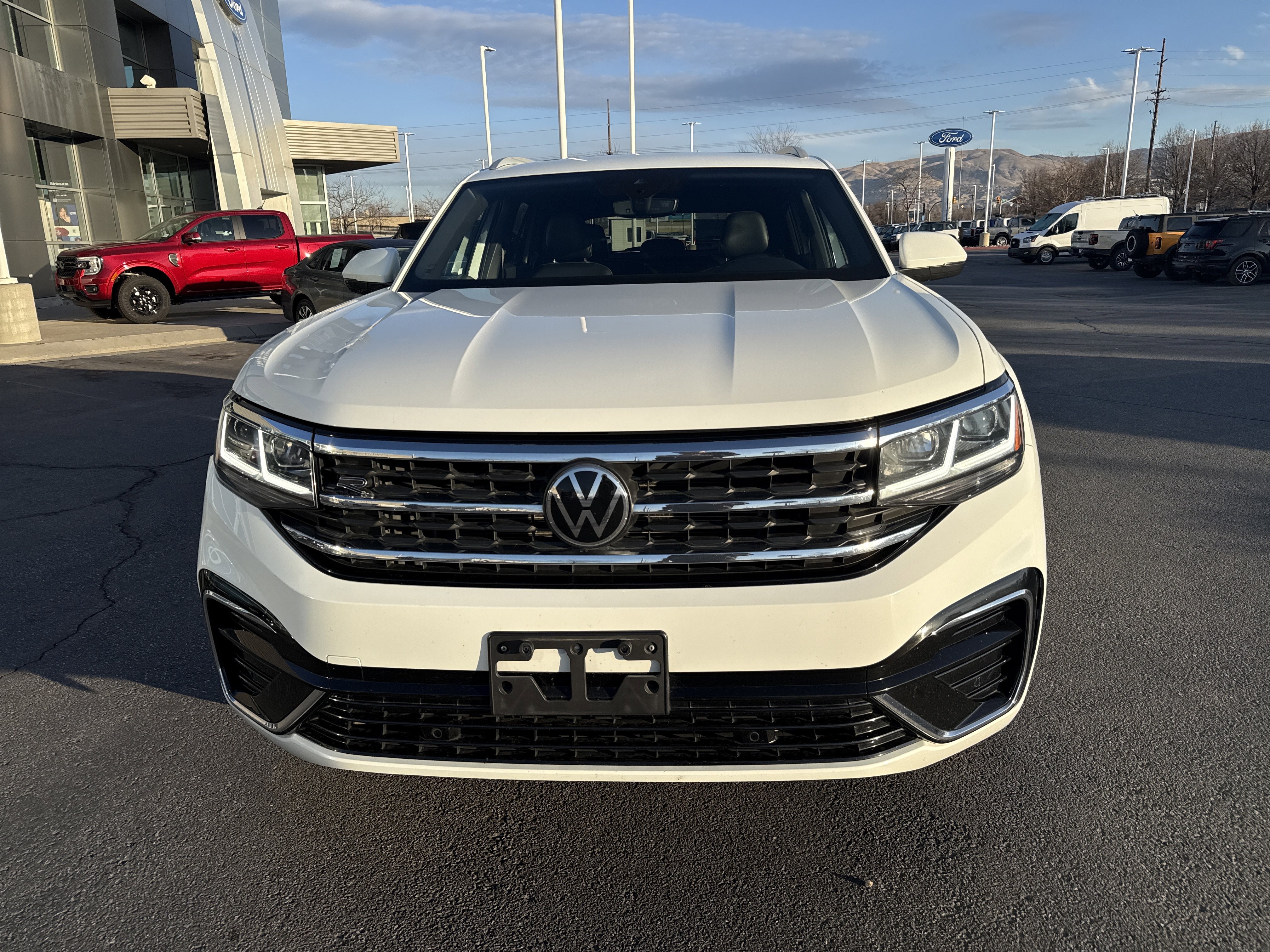 Used 2020 Volkswagen Atlas Cross Sport SEL R-Line image 8