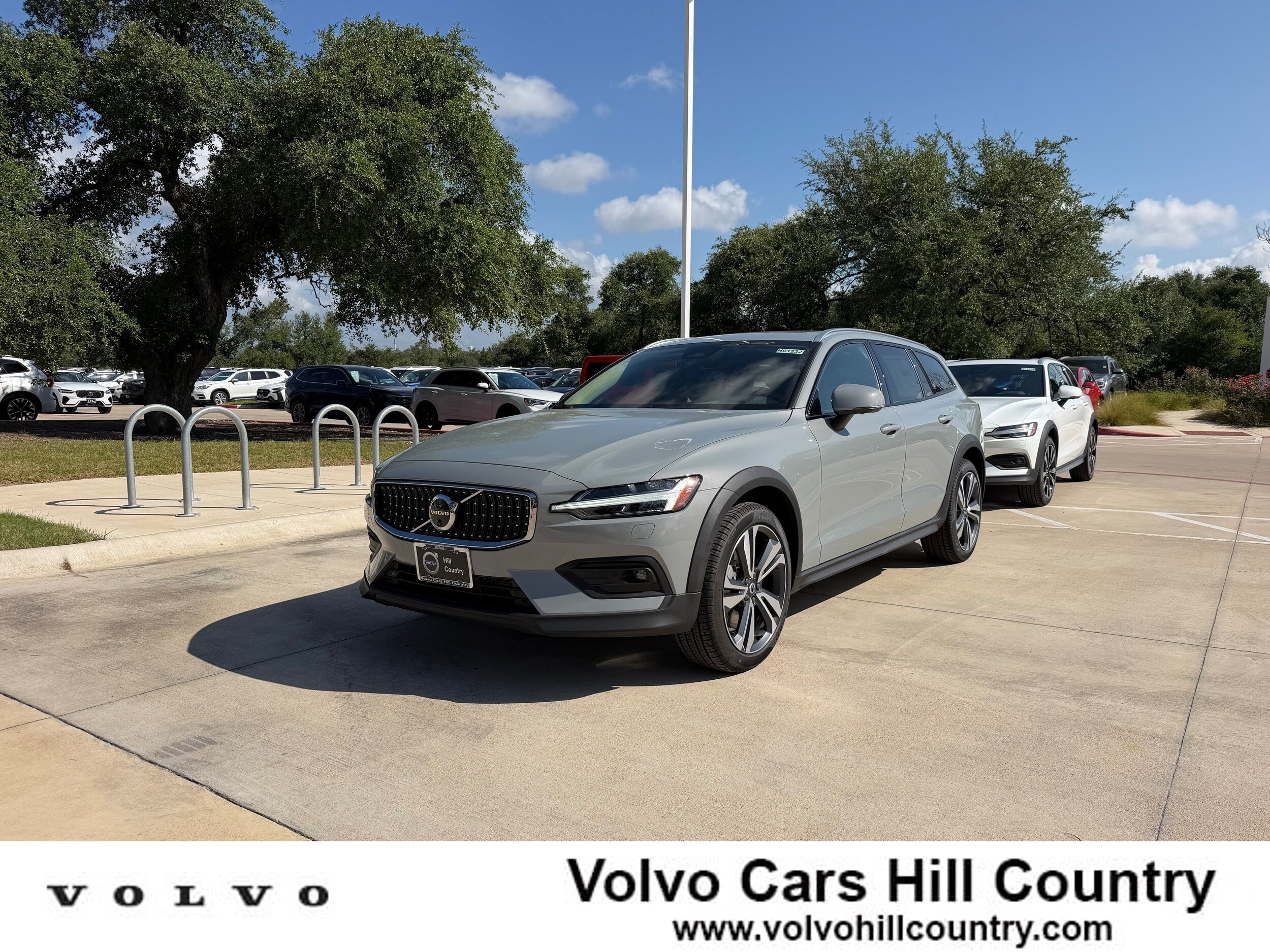 New 2026 Volvo V60 B5 Cross Country Plus w/ Climate Package