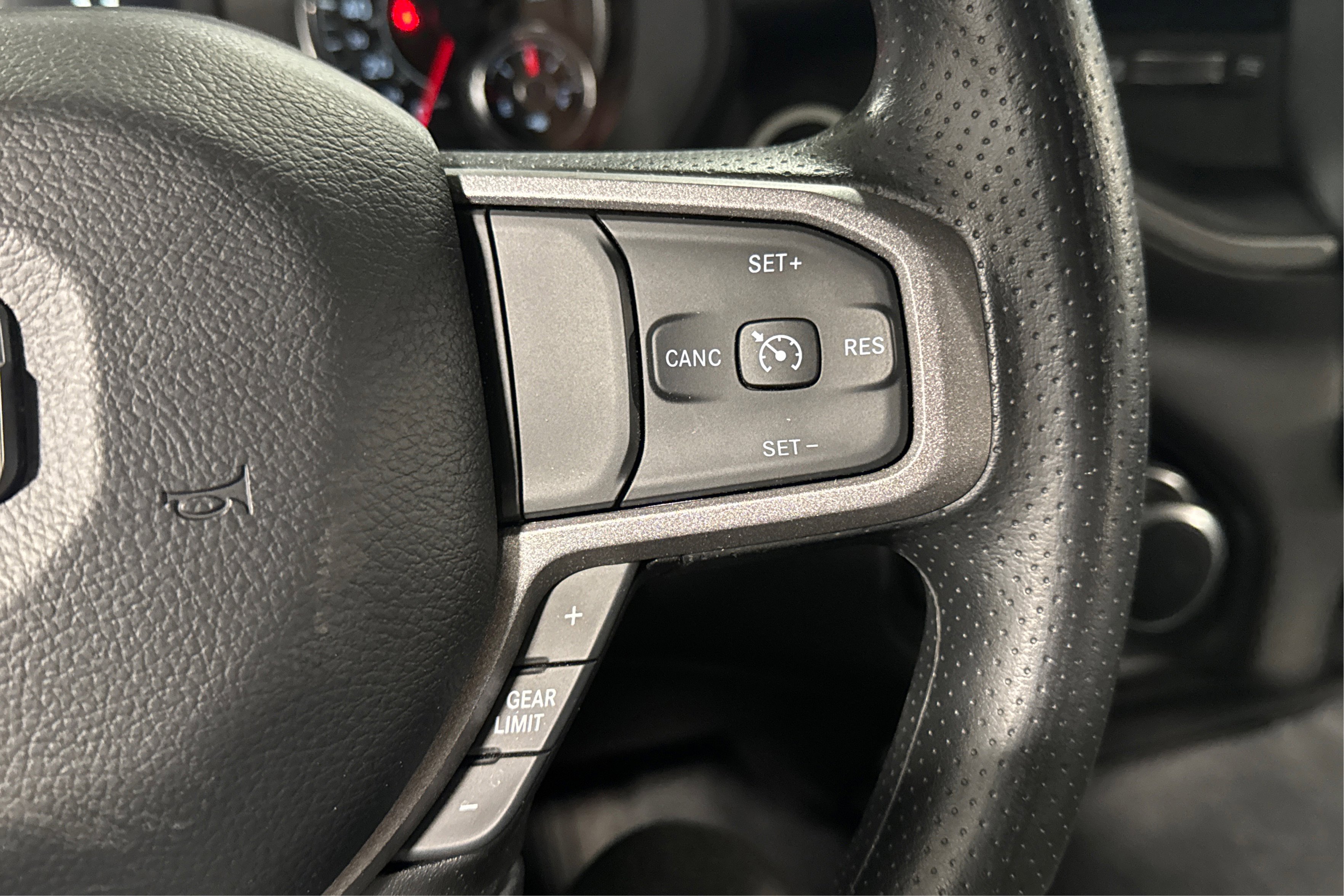 Used 2024 RAM 2500 Tradesman w/ Chrome Appearance Group image 27