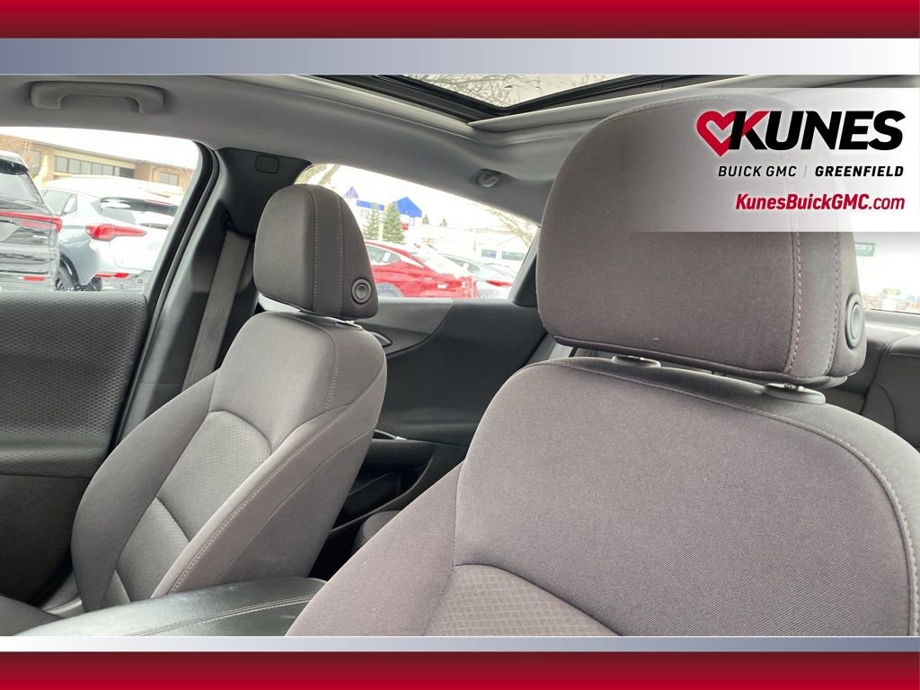 Used 2023 Chevrolet Malibu LT image 14