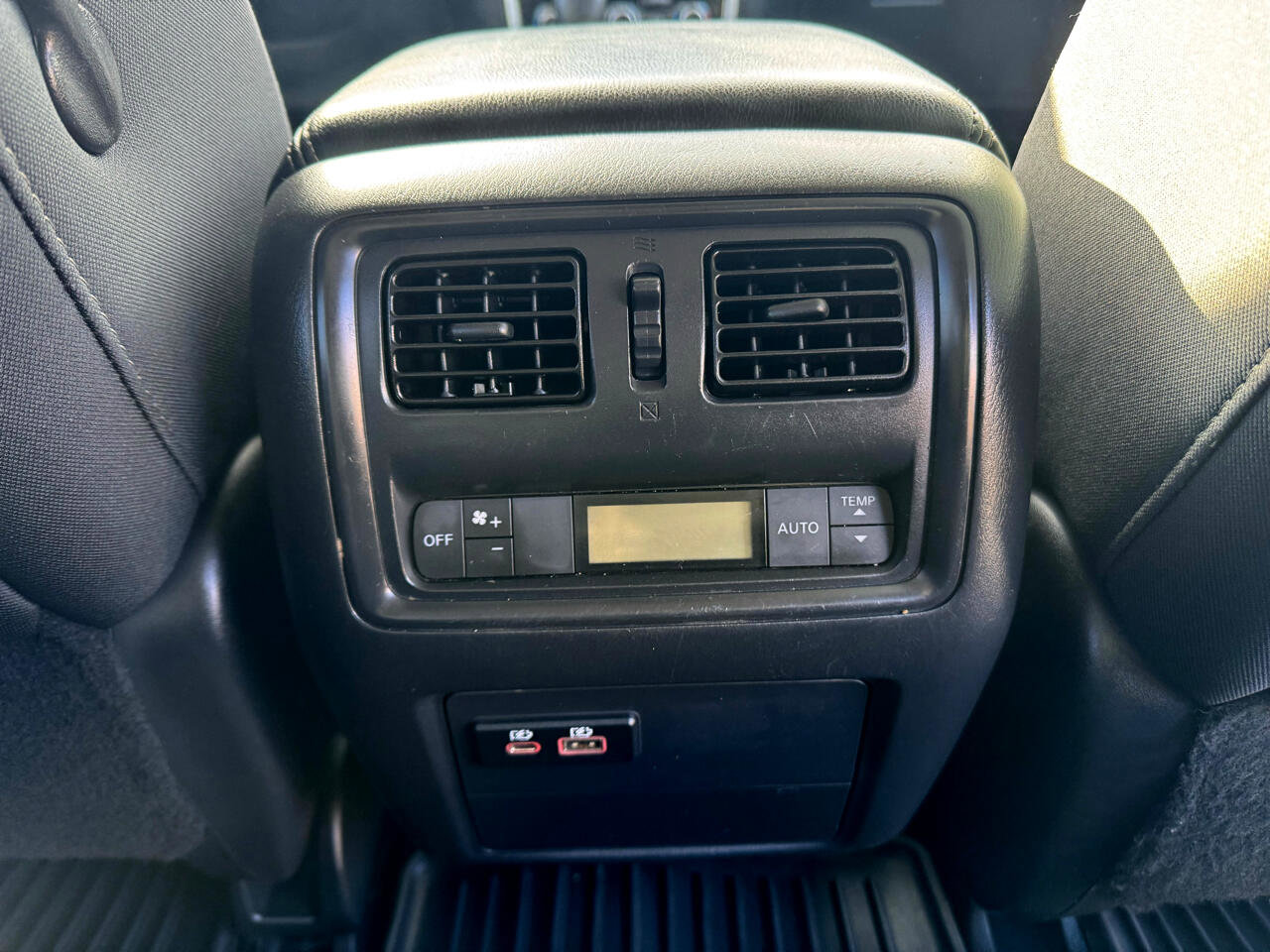 Used 2019 Nissan Pathfinder S image 15