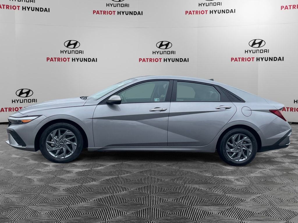Certified 2024 Hyundai Elantra SEL image 4