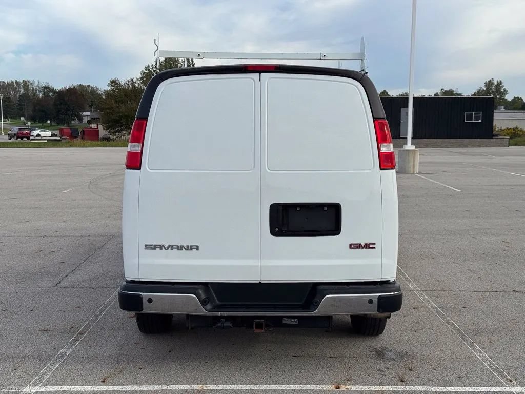 Used 2020 GMC Savana 3500 Extended w/ Driver Convenience Package RWD image 6