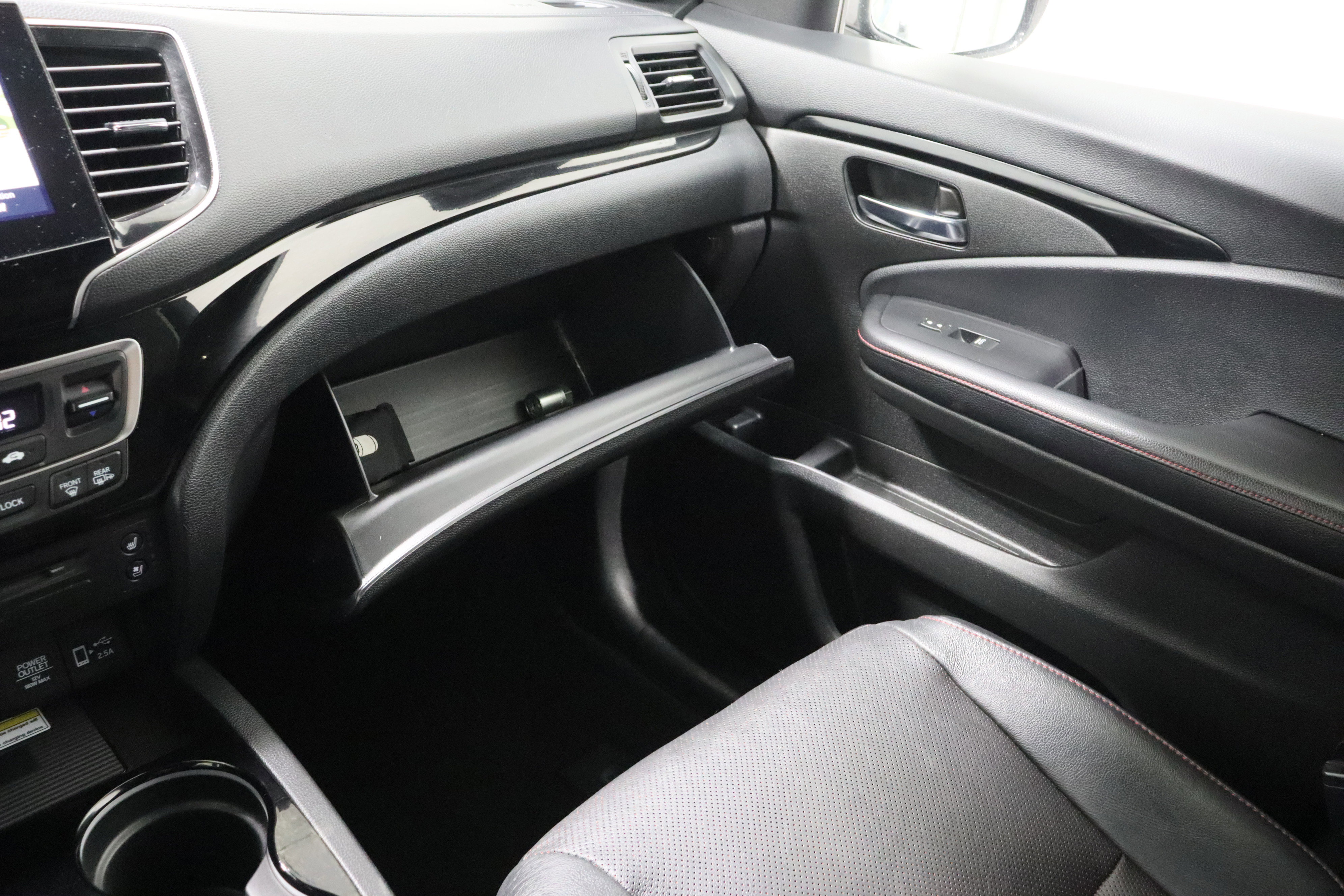 Used 2020 Honda Pilot Black Edition image 25