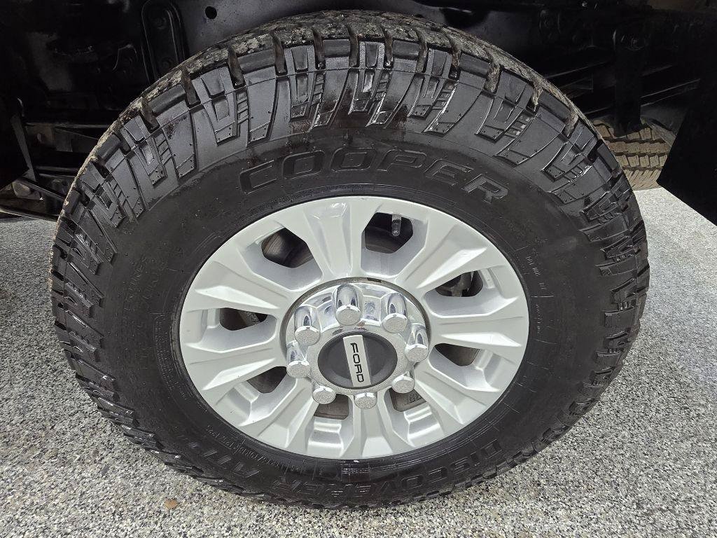 Used 2022 Ford F250 XL w/ STX Appearance Package AWD/4WD image 30