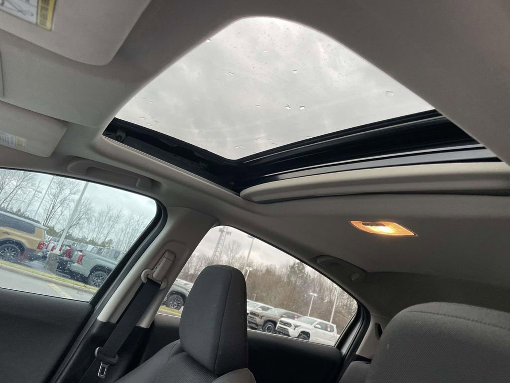 Used 2019 Honda HR-V EX image 29