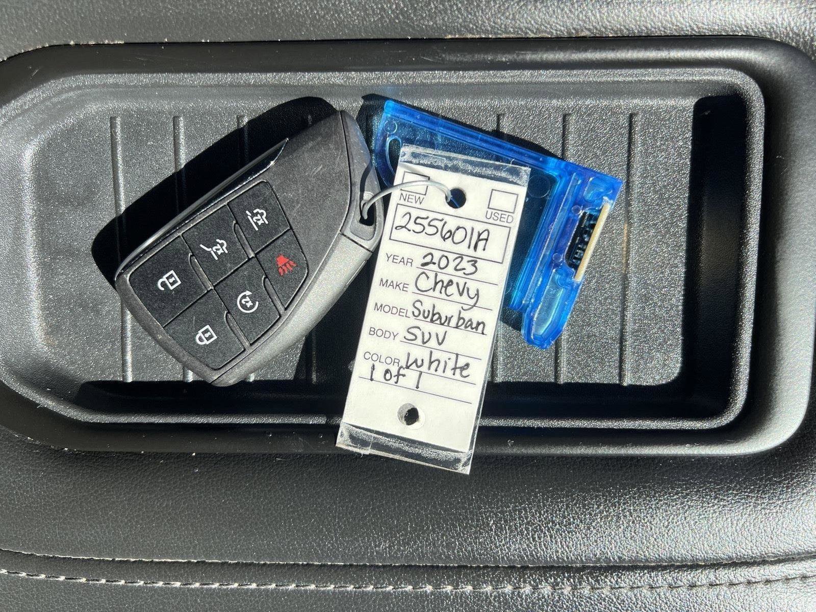 Used 2023 Chevrolet Suburban Z71 image 28