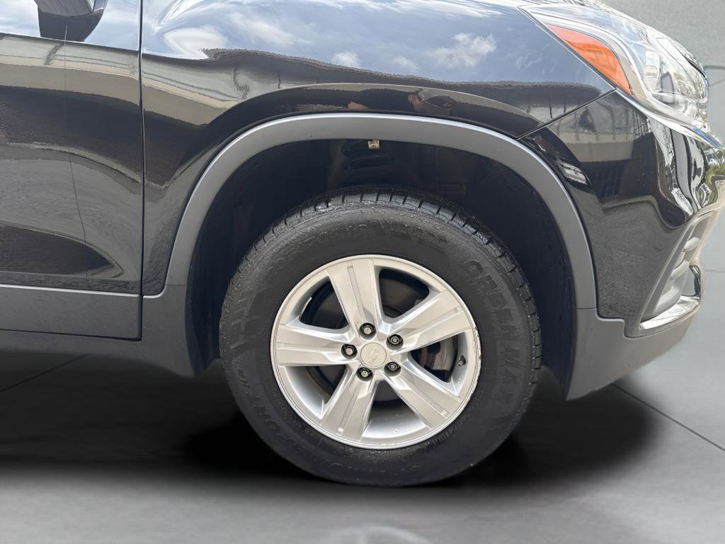 Used 2020 Chevrolet Trax LT image 2