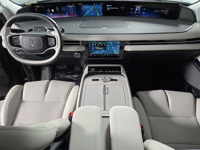 New 2026 Lincoln Navigator L Reserve w/ Jet Appearance Package image 16