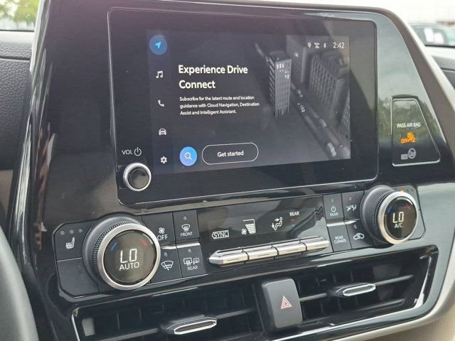Certified 2024 Toyota Highlander XLE AWD/4WD image 13