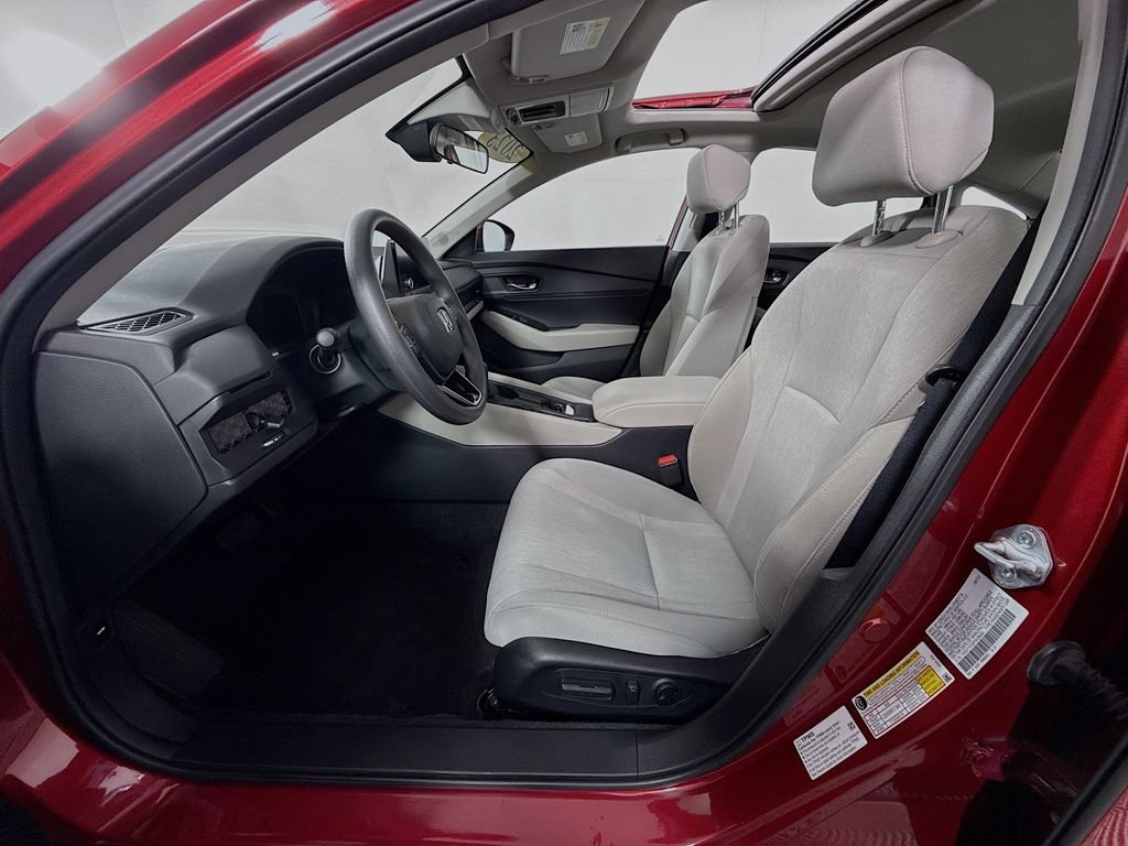 Certified 2023 Honda Accord EX image 17