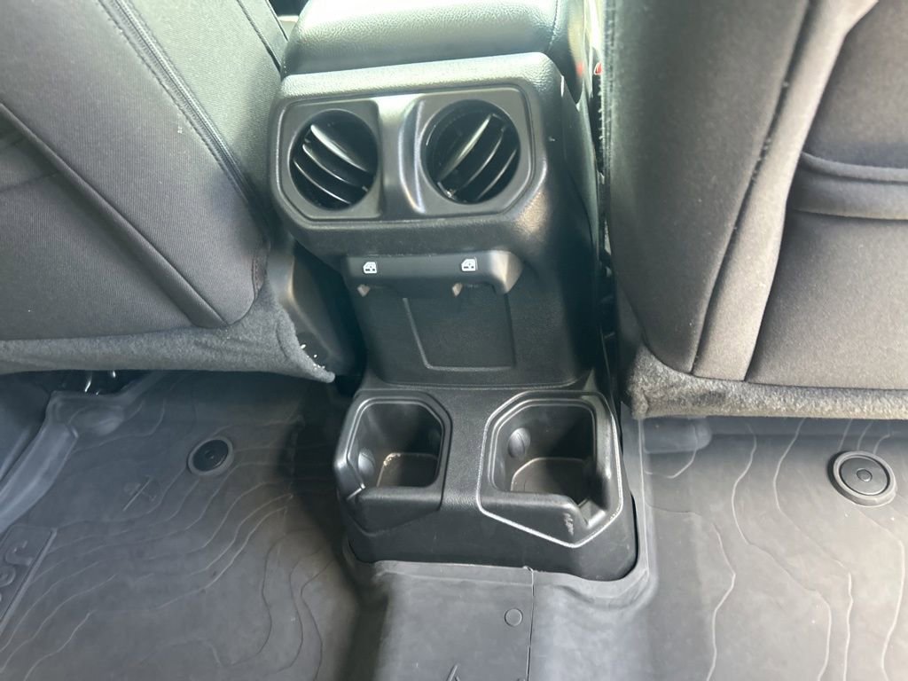 Used 2023 Jeep Wrangler Sport S image 28