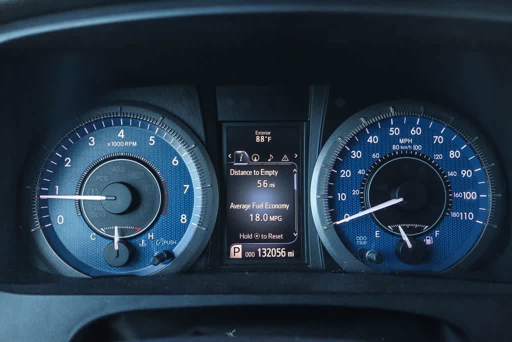 Used 2015 Toyota Sienna XLE w/ XLE Navigation Package FWD image 21