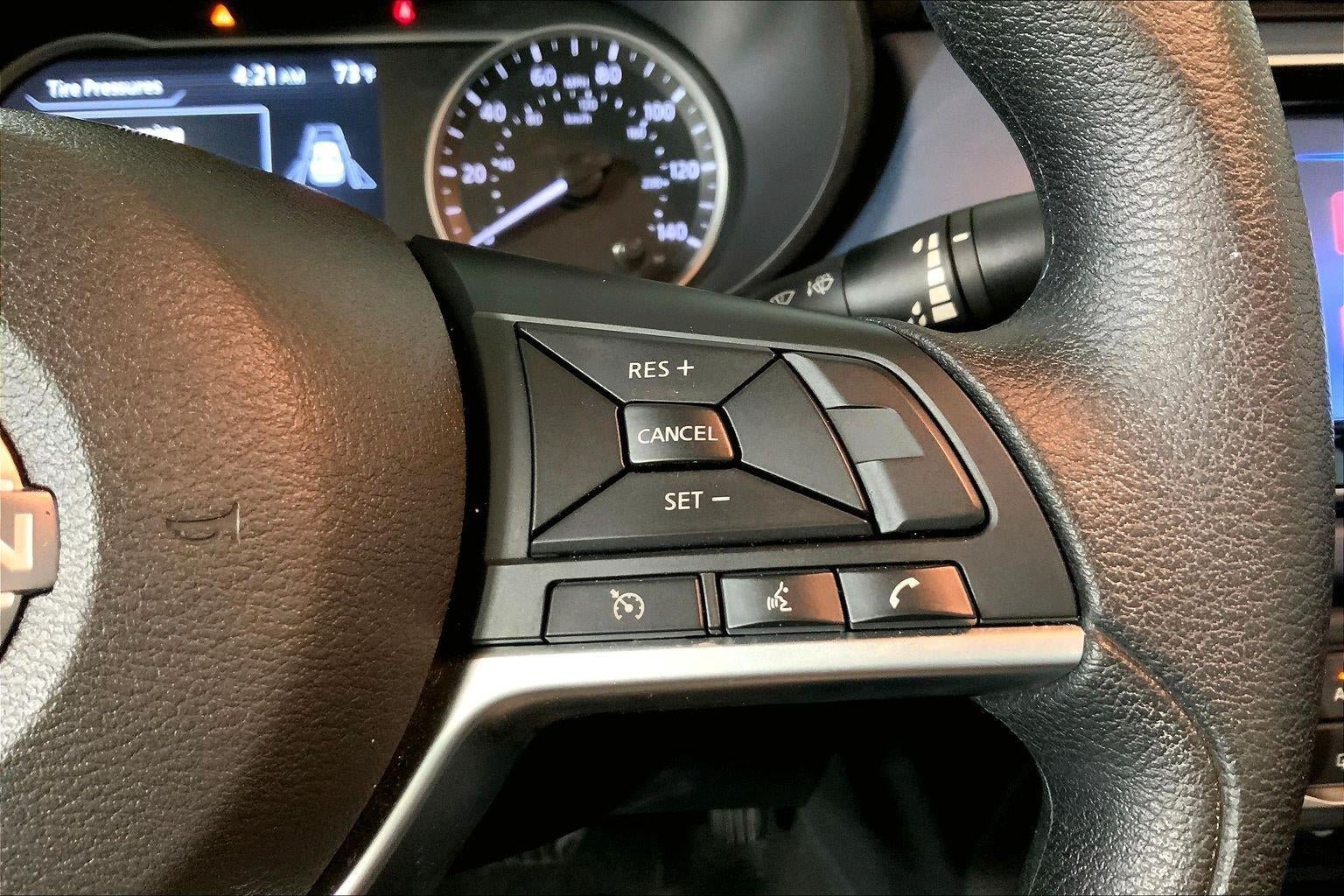 Used 2025 Nissan Versa SV FWD image 12