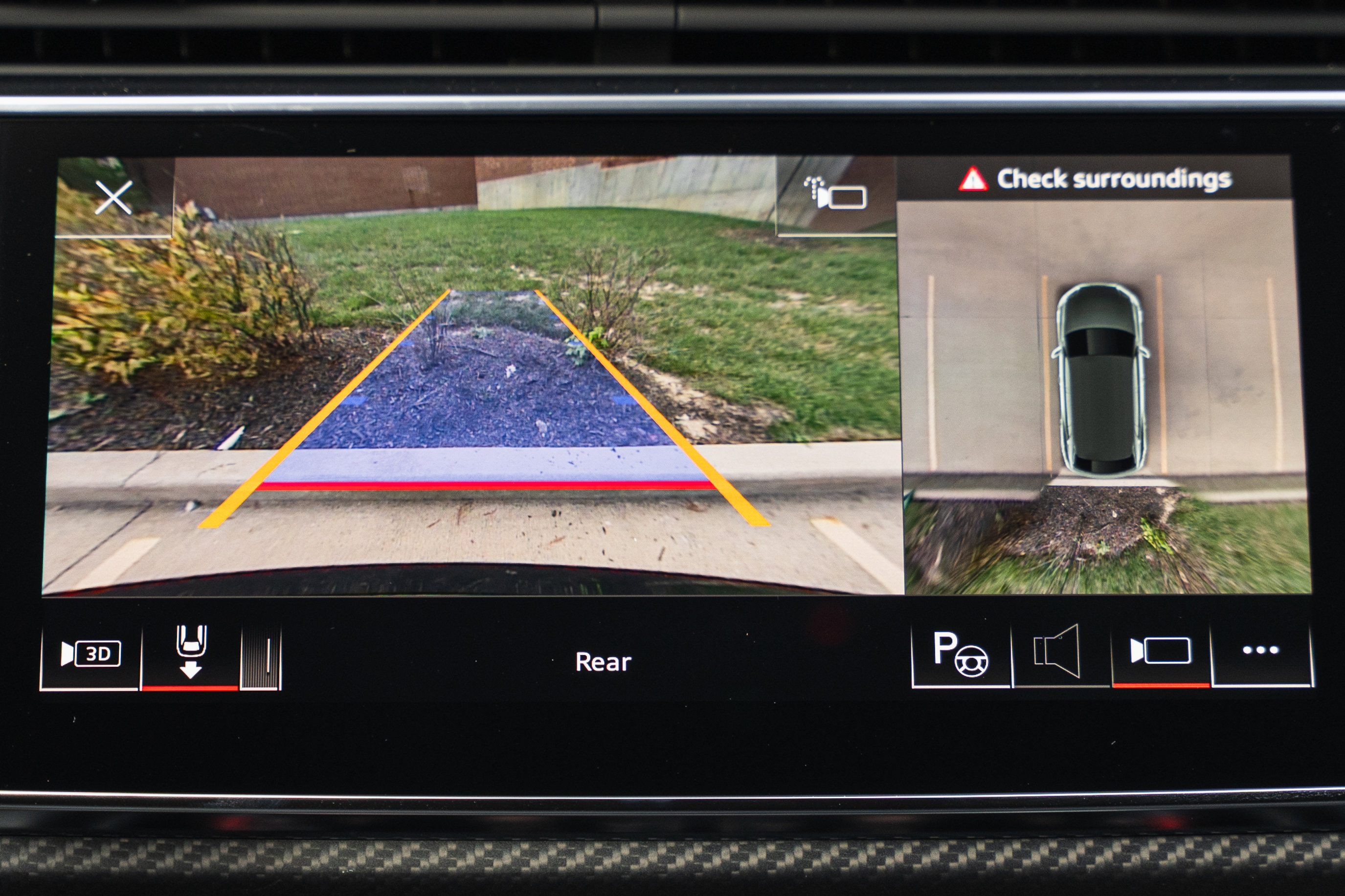 New 2026 Audi SQ8 Prestige image 16