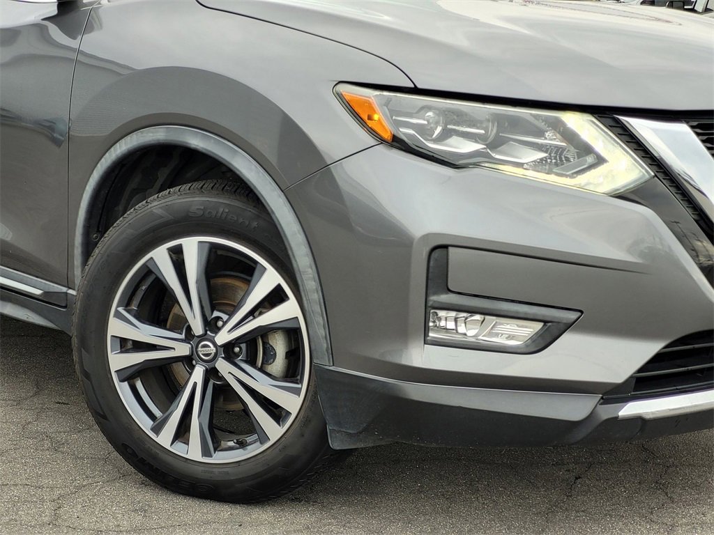 Used 2017 Nissan Rogue SL w/ SL Premium Package image 9