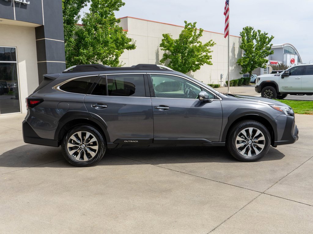 Used 2023 Subaru Outback Touring image 8