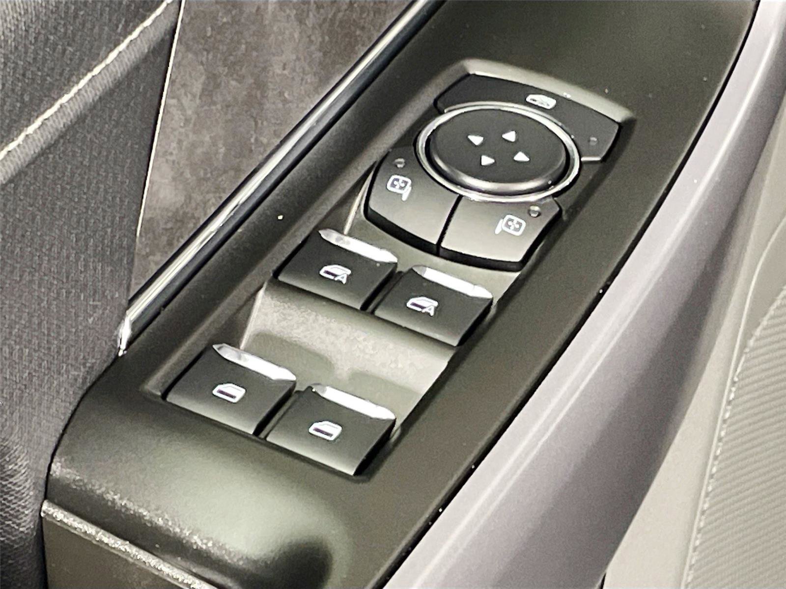 Used 2025 Ford F150 XLT w/ Equipment Group 301A Standard image 19