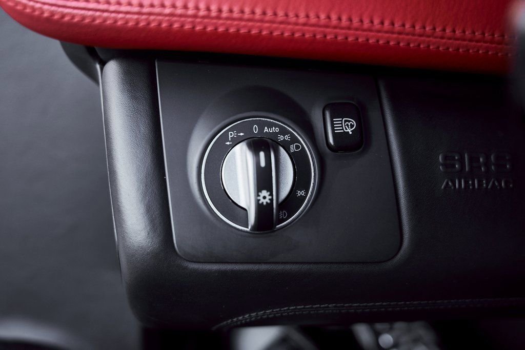 Used 2006 Mercedes-Benz SLR image 51